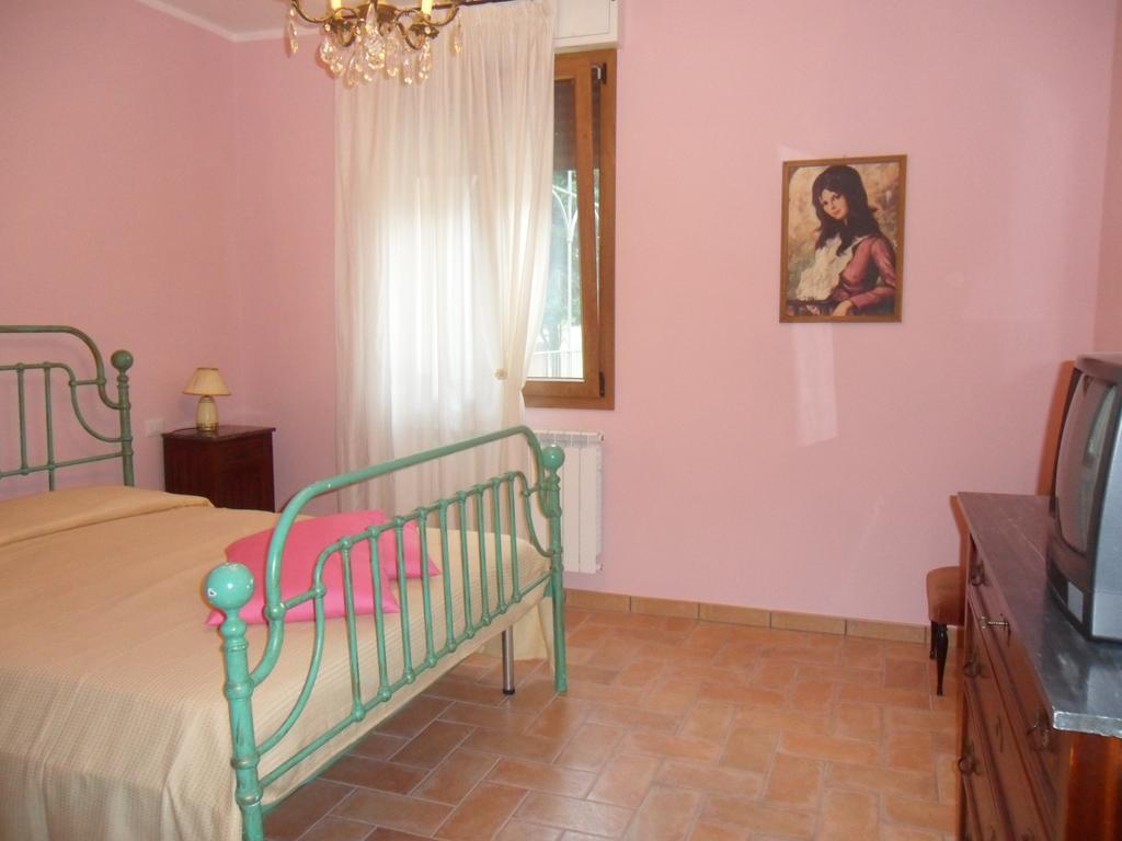 Agriturismo Poponi Villa Todi Habitación foto