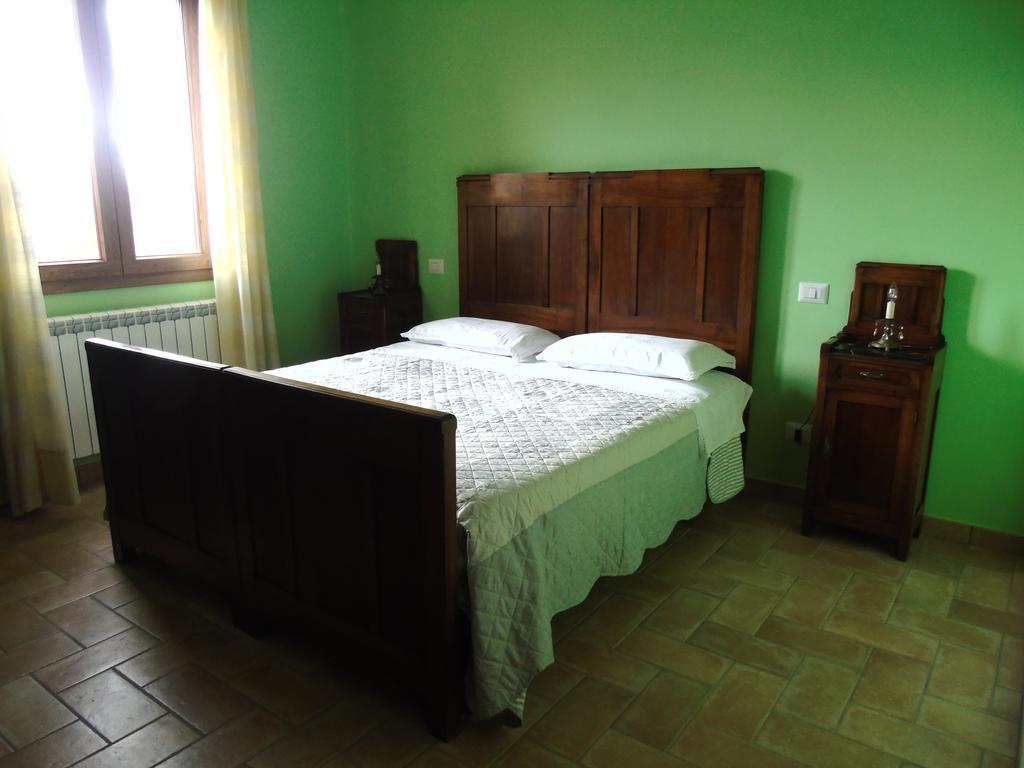 Agriturismo Poponi Villa Todi Habitación foto